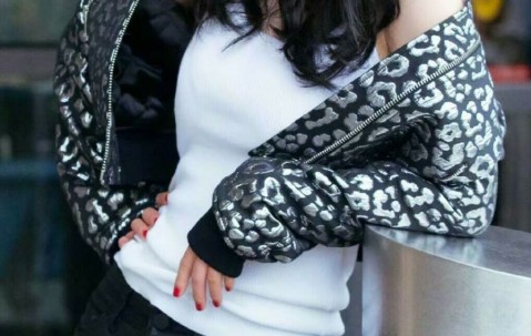 左侧卵泡长右侧卵泡不长怎么回事,左边卵泡长不大,右边正常 